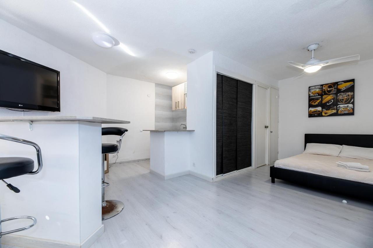 Bright Studio With The Seaview And Swimming Pool La Manga del Mar Menor Exterior foto